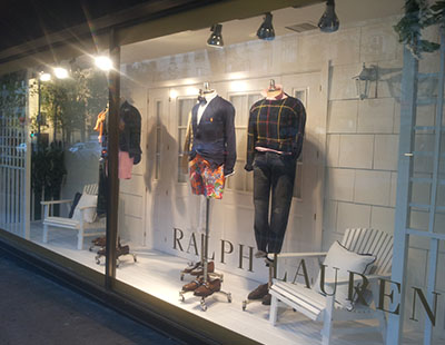 Decoracion escaparate Ralph Lauren caballero Madrid Decoracion escaparate Ralph Lauren caballero Madrid